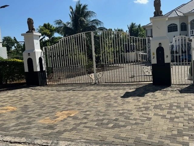 Floor in the building · RentJamaica