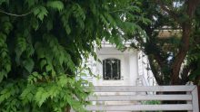 টেরেস হাউস · বিক্রয়পোল্যান্ড