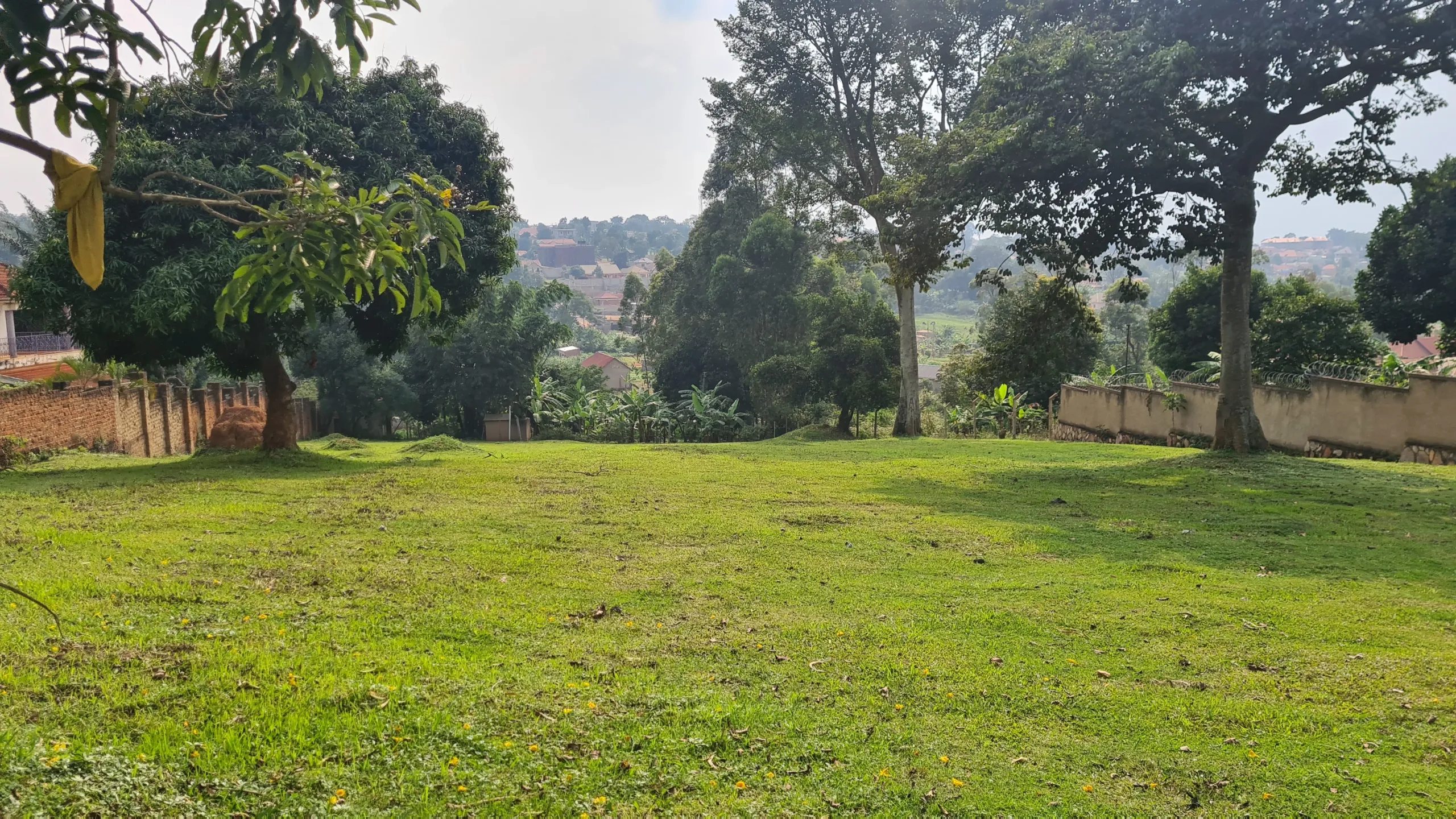 Land (building) · SaleUganda
